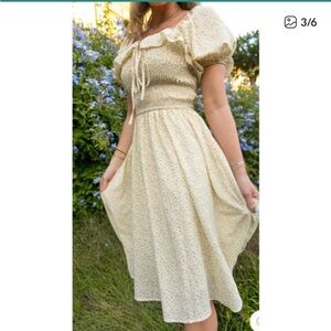 Ivy City Co Rae midi dress yellow floral M